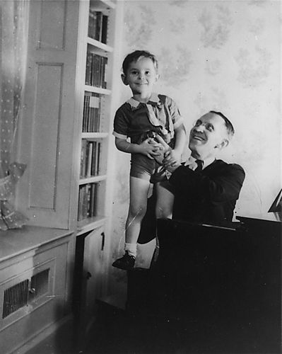 Dick Thornburgh (age 4) with father, Charles G. Thornburgh