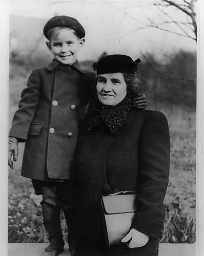 Dick Thornburgh (age 5) with mother, Alice S. Thornburgh