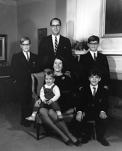 Formal picture of Dick and Ginny Thornburgh with their four sons