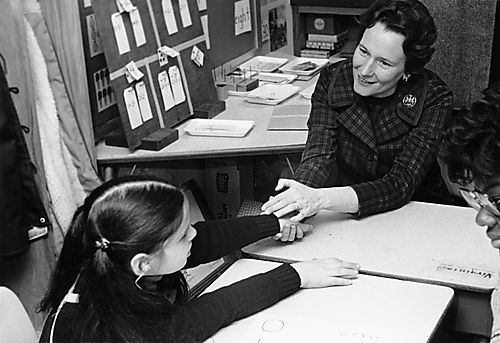 Ginny Thornburgh and little girl at the Pennsylvania School for the Deaf