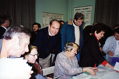 Thornburgh observing an election in Russia