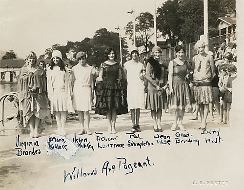 Willows 1929 Pageant: Virginia Brandes, Marg. Kildore, Helen Milliken, Eleanor Lawrence, Paul Shingleton, Jean Wise, Glad. Brinding, Betty West