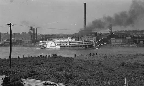 The "Cincinnati" Steamboat Visits Pittsburgh