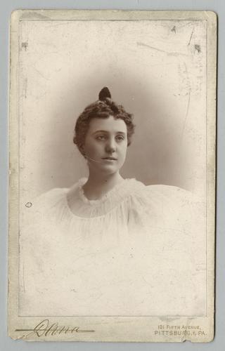 Mary Roberts Rinehart portrait as a young woman in white