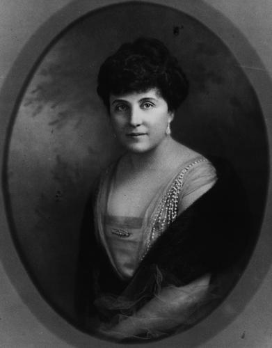 Mary Roberts Rinehart portraits in fur