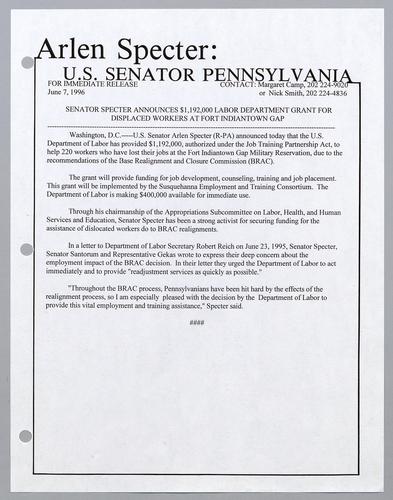 Senator Specter announces $1,192,000 Labor Department grant for displaced workers at Fort Indiantown Gap