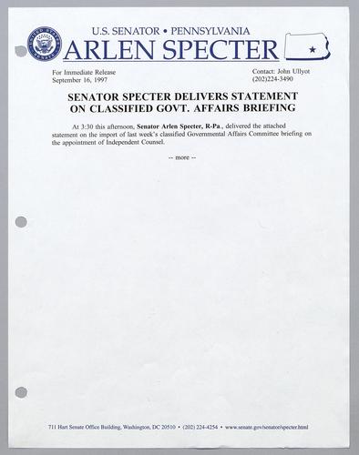 Senator Specter delivers statement on classified government affairs briefing