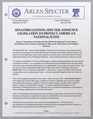 Senators Clinton, Specter announce legislation to protect America's national icons
