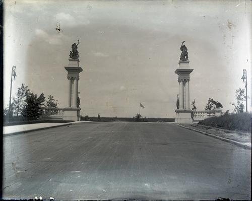 Highland Park Entrance