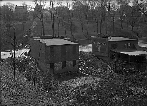 Saranac Avenue and West Liberty Avenue