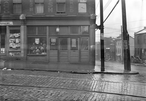 Center Avenue and Fullerton Avenue