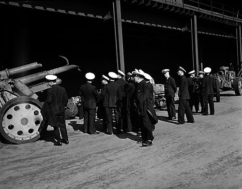 Chinese Naval Officer Visit