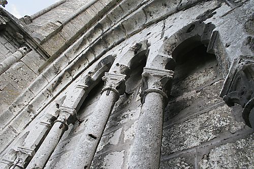 Arcade on the easternmost tower of the north side