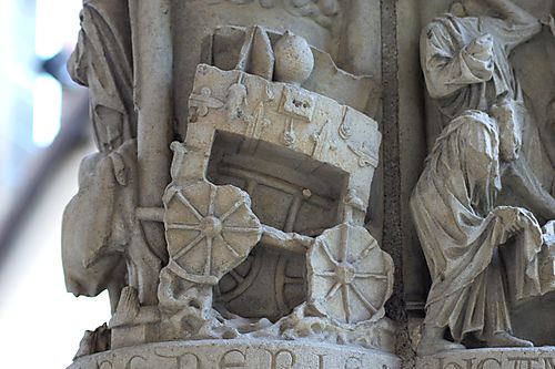 Inner column statues: Bases - The Ark Returned- Detail