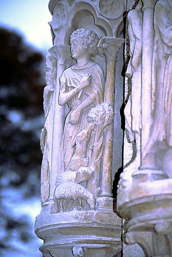 Column statue base:Agriculture- Able