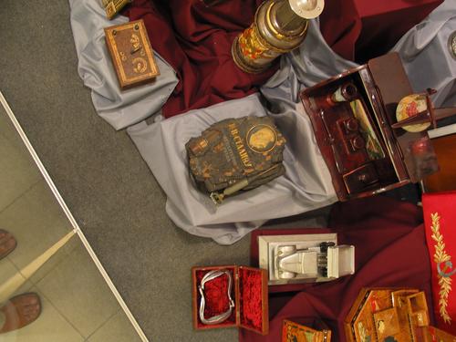 Decorative box made from ore. (To Stalin from the Miners of Suchan, 1896-1946).