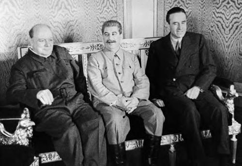[Winston Churchill, Iosif V. Stalin, and Averell Harriman at the Kremlin in 1942]