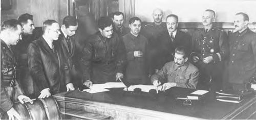 [Signing of Soviet-Polish declaration of Friendship & Mutual Assistance ]