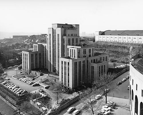 Salk Hall