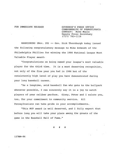Issues statement to Mike Schmidt for winning 1986 National League Most Valuable Player Award